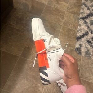 Off-White White and Orange Sneakers